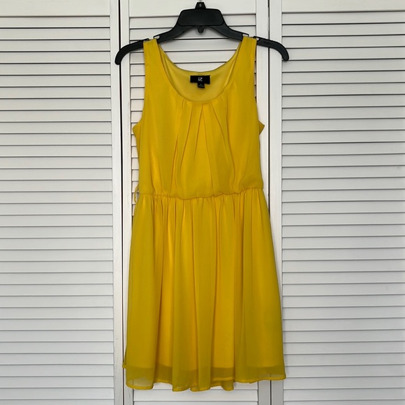 Iz Byer Dress - Picture 3 of 4